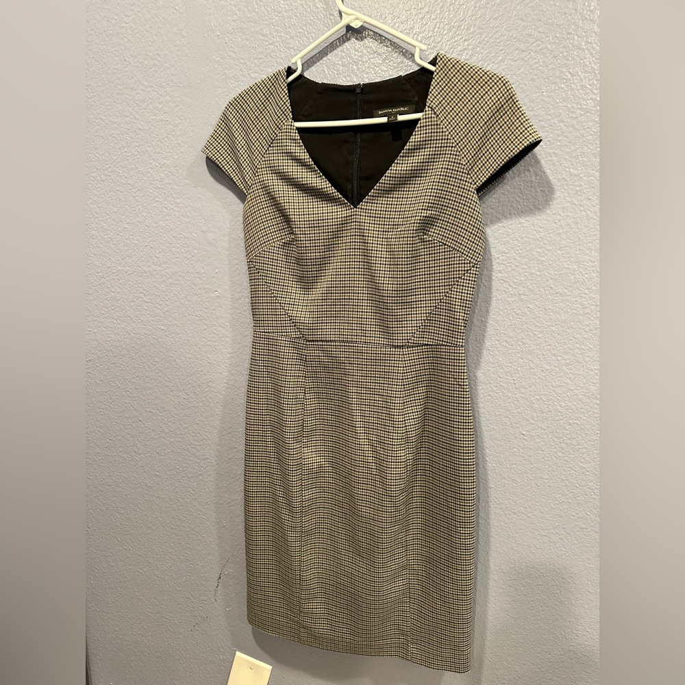 Banana Republic Plaid Dress size 2